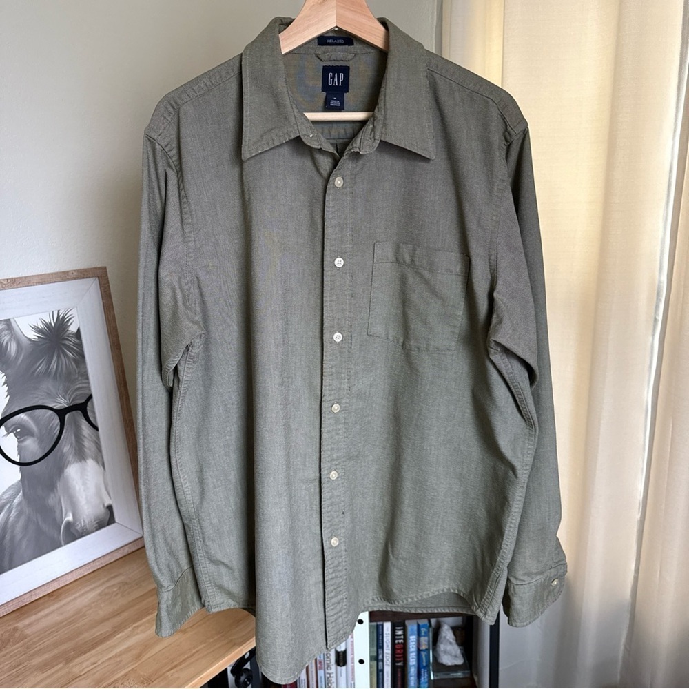 Gap Men’s Relaxed Fit Men’s Cotton Button Up Green Shirt Size M - Picture 2 of 8